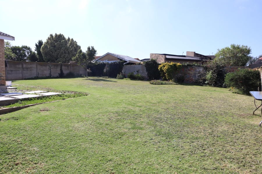 3 Bedroom Property for Sale in Wavecrest Eastern Cape
